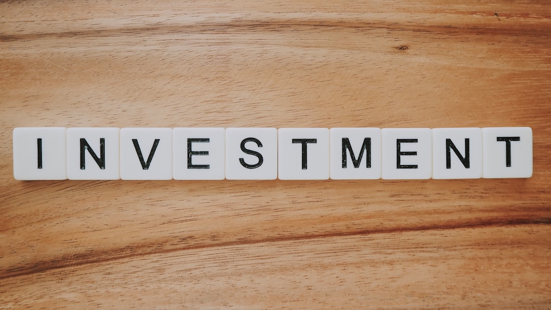 Wat is het verschil tussen sparen, beleggen en investeren?